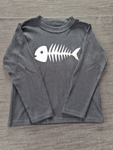 Load image into Gallery viewer, 2-3 Fishbone Black Long sleeved tee