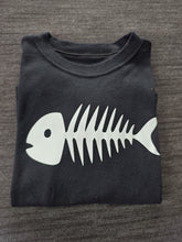 Load image into Gallery viewer, 2-3 Fishbone Black Long sleeved tee